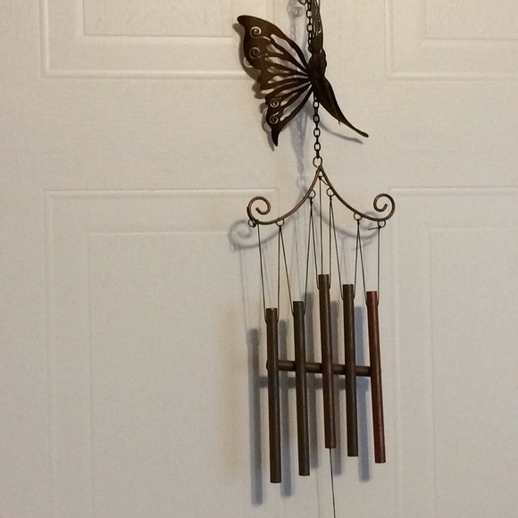5/$25 WINDCHIME BUTTERFLY - Picture 2 of 4